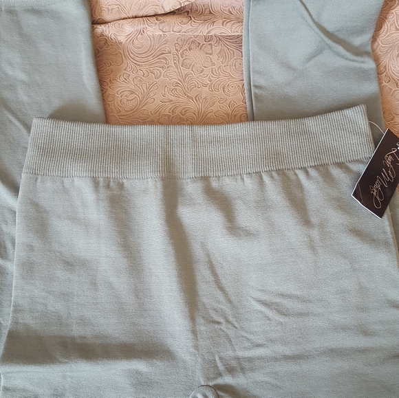 NWT tights size l/xl - Picture 2 of 10